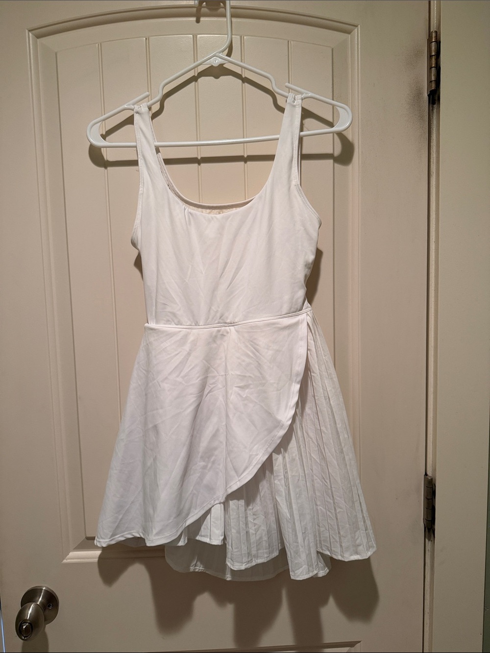 HALARA White Ruched Athletic Dress with shorts